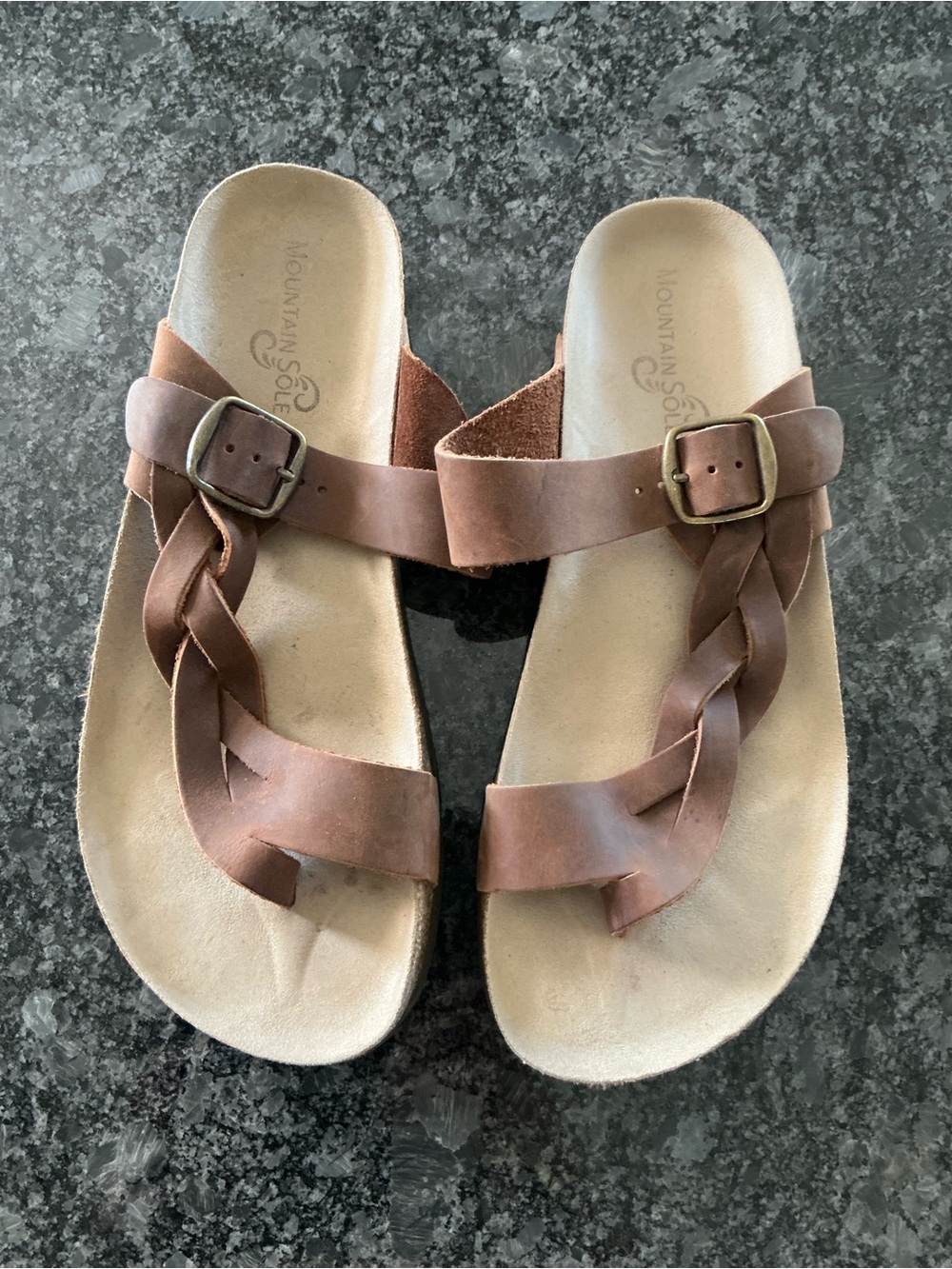 Mountain Sole Brown Leather Sandals size 9.
